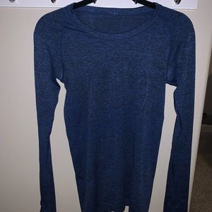Lululemon swiftly tech long sleeve size 6